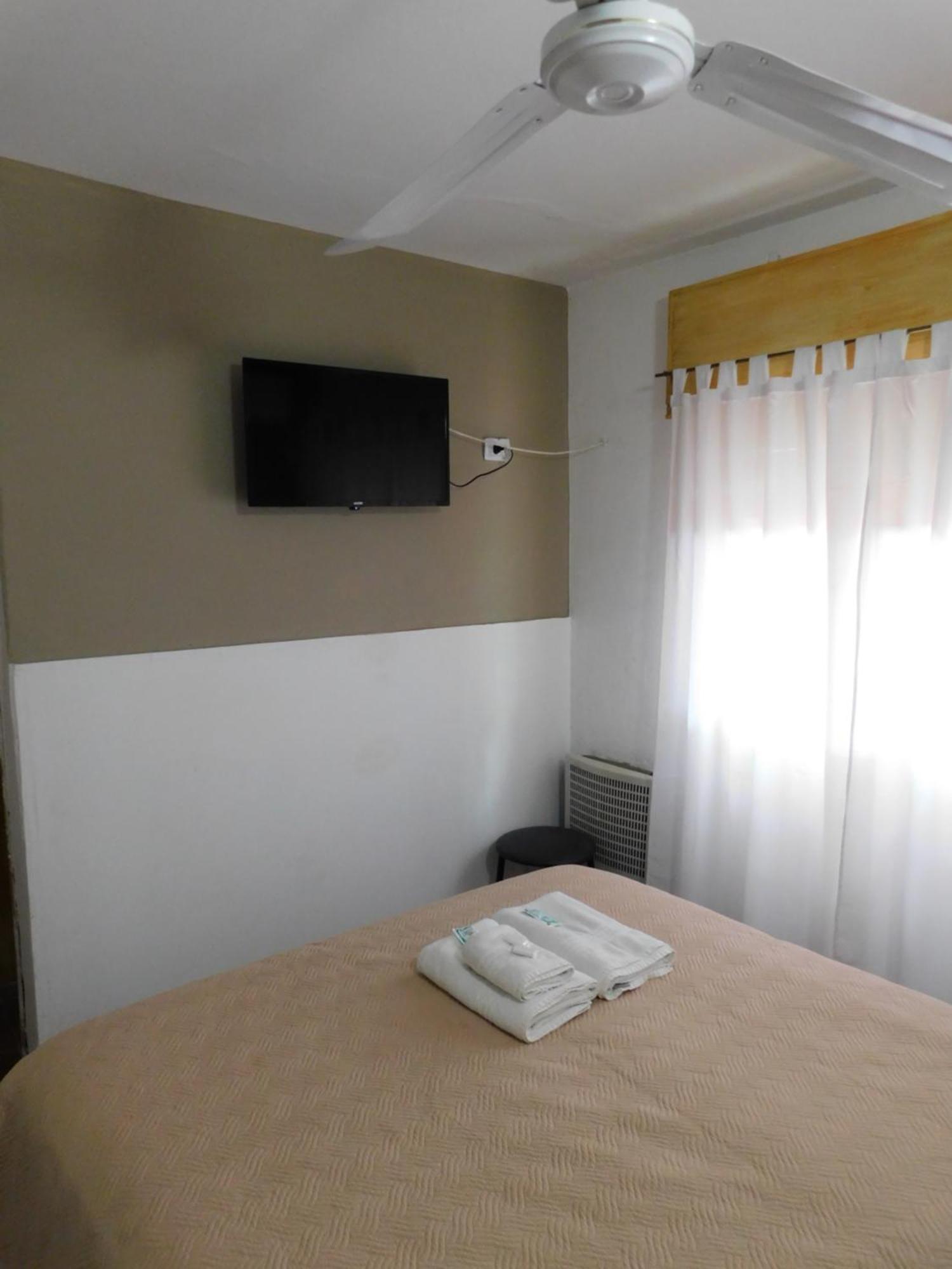 Hotel Posada Del Lago Villa Carlos Paz Kültér fotó