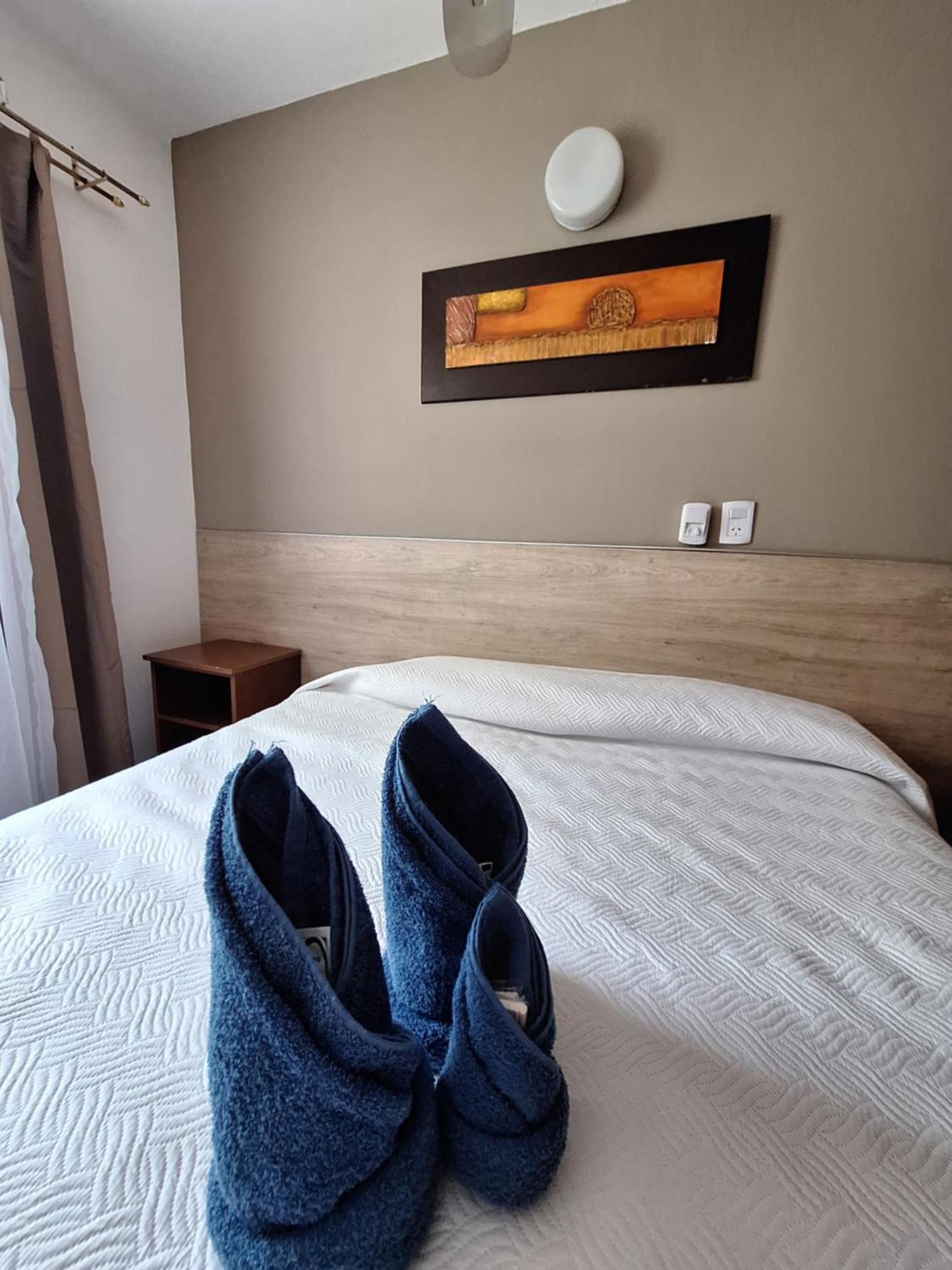 Hotel Posada Del Lago Villa Carlos Paz Kültér fotó